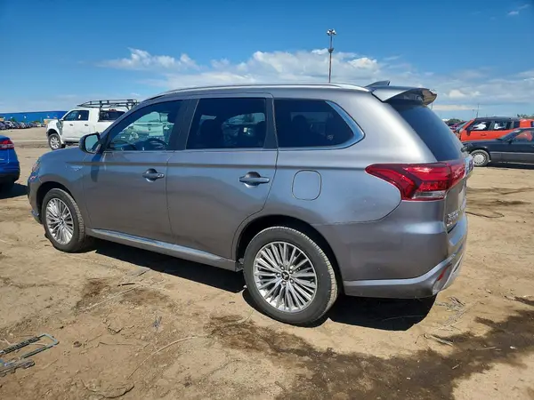 JA4J2VA71NZ064634 2022 MITSUBISHI OUTLANDER - Image 2