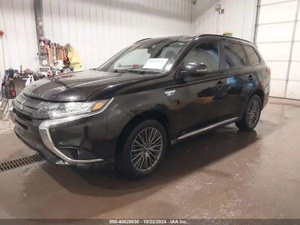 JA4J2VA72NZ022506 2022 MITSUBISHI OUTLANDER - Image 2