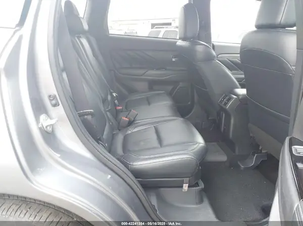 JA4J2VA72NZ025597 2022 MITSUBISHI OUTLANDER - Image 8