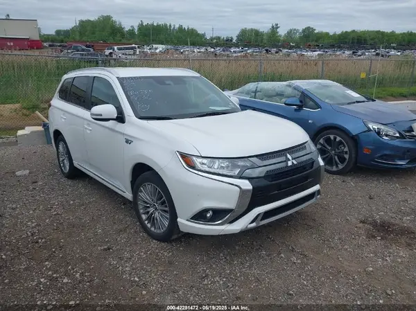 JA4J2VA72NZ026636 2022 MITSUBISHI OUTLANDER - Image 1