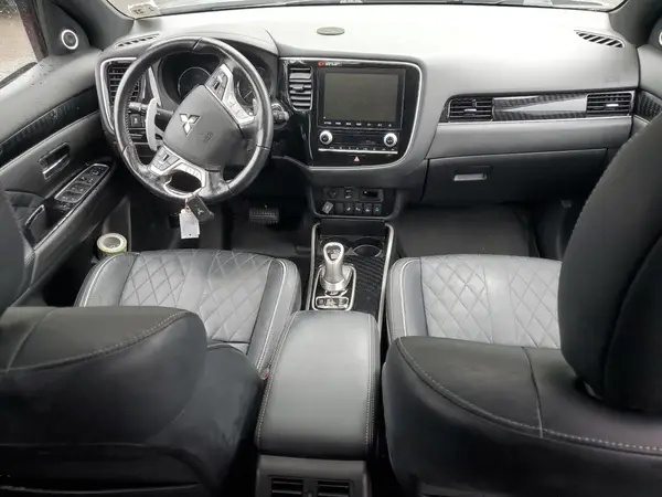 JA4J2VA72NZ048913 2022 MITSUBISHI OUTLANDER - Image 8