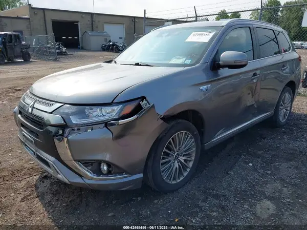 JA4J2VA73MZ000819 2021 MITSUBISHI OUTLANDER - Image 2