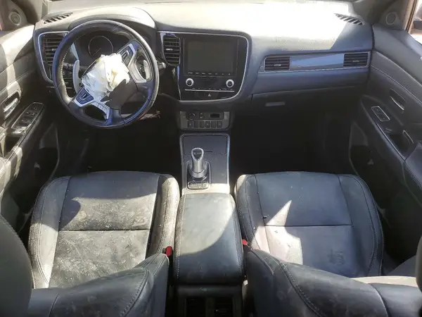 JA4J2VA73NZ025639 2022 MITSUBISHI OUTLANDER - Image 8
