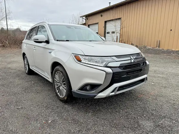 JA4J2VA73NZ055885 2022 MITSUBISHI OUTLANDER - Image 2