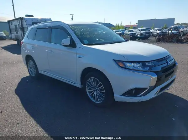 JA4J2VA73NZ606154 2022 MITSUBISHI OUTLANDER - Image 1