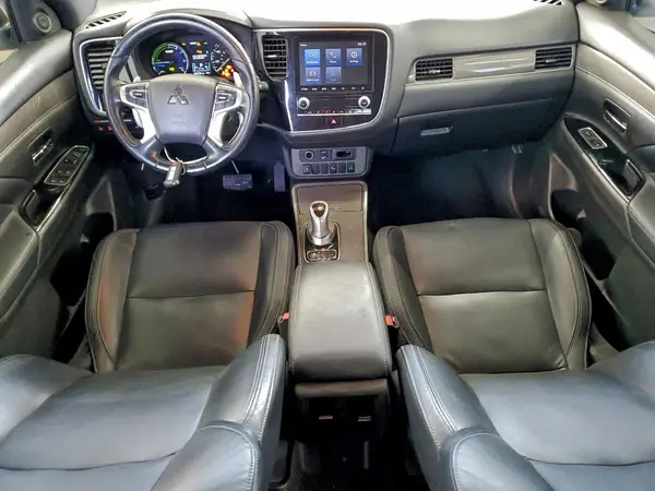 JA4J2VA74NZ051618 2022 MITSUBISHI OUTLANDER - Image 8
