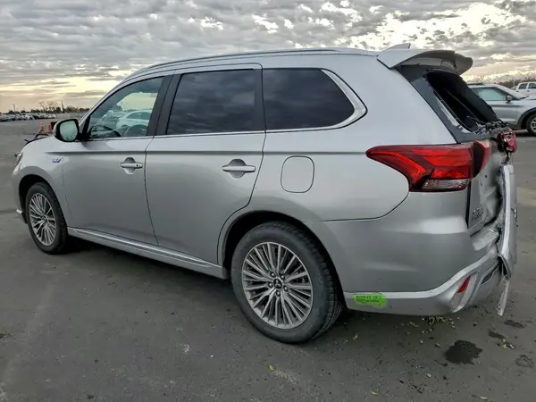 JA4J2VA75NZ049702 2022 MITSUBISHI OUTLANDER - Image 2