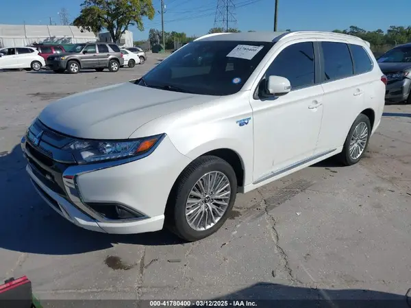 JA4J2VA76NZ047604 2022 MITSUBISHI OUTLANDER - Image 2