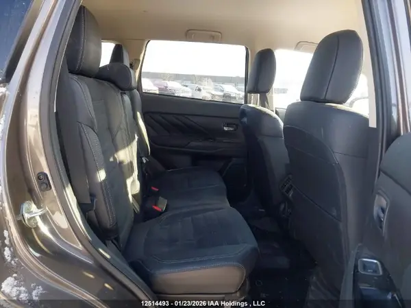 JA4J2VA76NZ612188 2022 MITSUBISHI OUTLANDER - Image 8