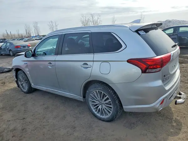JA4J2VA76NZ617147 2022 MITSUBISHI OUTLANDER - Image 2