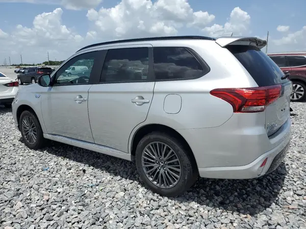 JA4J2VA78MZ000783 2021 MITSUBISHI OUTLANDER - Image 2