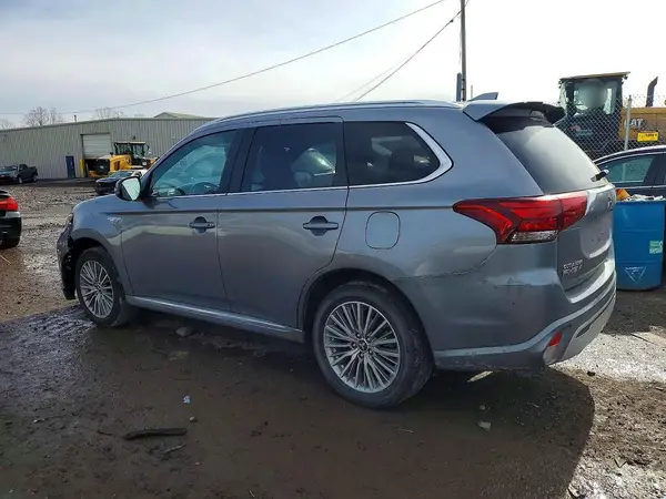 JA4J2VA78NZ026012 2022 MITSUBISHI OUTLANDER - Image 2