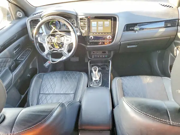 JA4J2VA78NZ049399 2022 MITSUBISHI OUTLANDER - Image 8