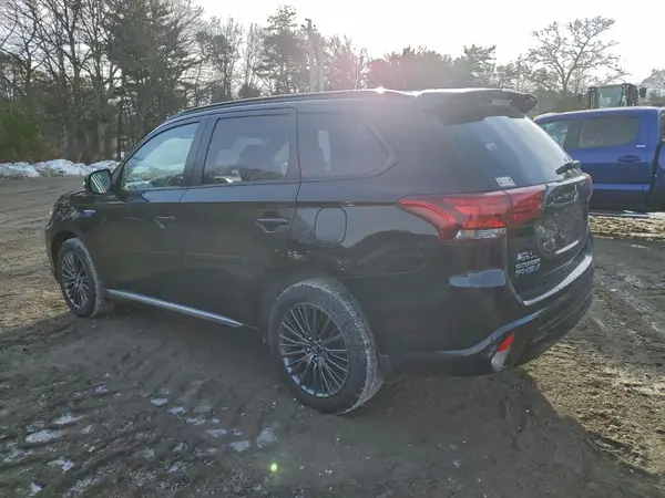 JA4J2VA7XMZ000574 2021 MITSUBISHI OUTLANDER - Image 2