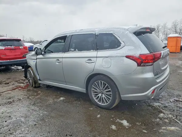 JA4J2VA7XNZ026349 2022 MITSUBISHI OUTLANDER - Image 2