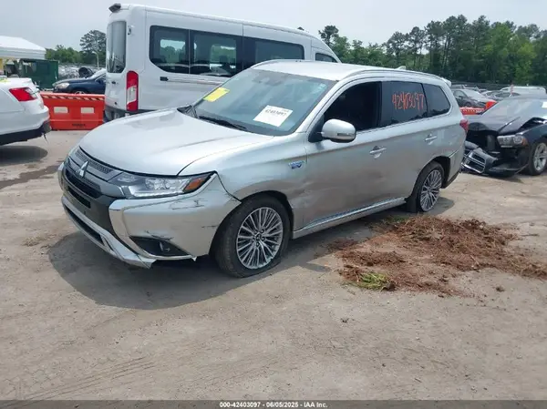 JA4J2VA7XNZ027159 2022 MITSUBISHI OUTLANDER - Image 2