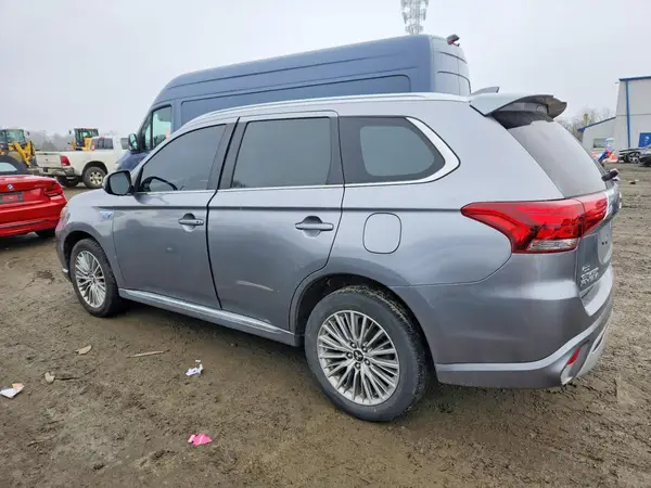 JA4J2VA7XNZ030773 2022 MITSUBISHI OUTLANDER - Image 2