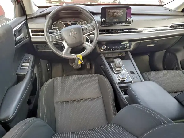 JA4J3TA80PZ007628 2023 MITSUBISHI OUTLANDER - Image 8