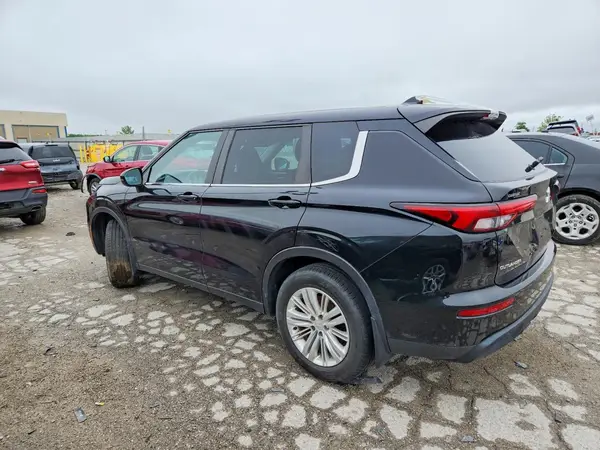 JA4J3TA80PZ020587 2023 MITSUBISHI OUTLANDER - Image 2