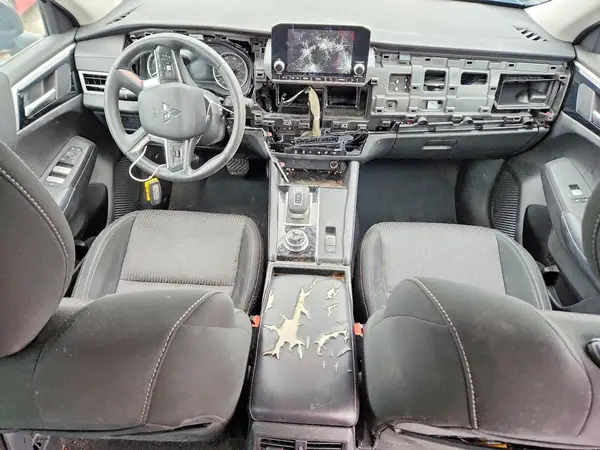JA4J3TA80PZ020587 2023 MITSUBISHI OUTLANDER - Image 8