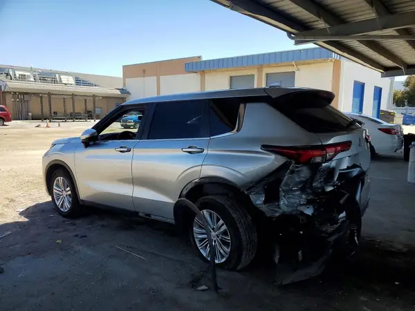 JA4J3TA81NZ002855 2022 MITSUBISHI OUTLANDER - Image 2