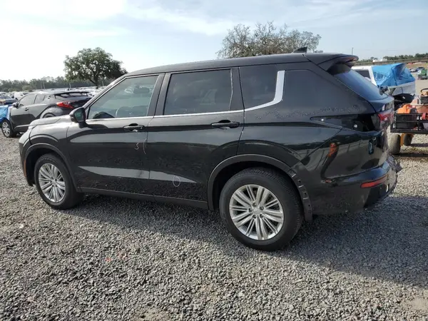 JA4J3TA81PZ045837 2023 MITSUBISHI OUTLANDER - Image 2