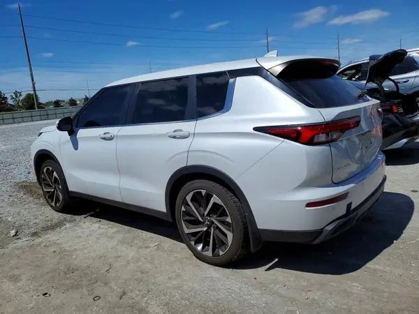 JA4J3TA82NZ029255 2022 MITSUBISHI OUTLANDER - Image 2