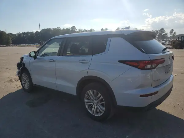 JA4J3TA83NZ015252 2022 MITSUBISHI OUTLANDER - Image 2