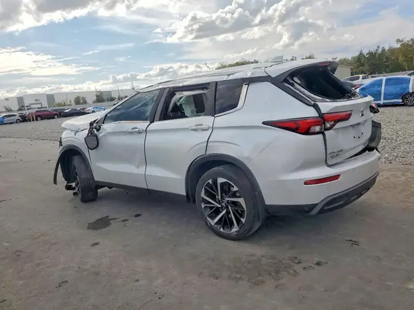 JA4J3TA83NZ053306 2022 MITSUBISHI OUTLANDER - Image 2