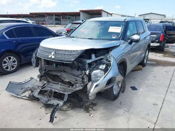JA4J3TA84NZ015888 2022 MITSUBISHI OUTLANDER - Image 2