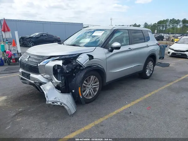 JA4J3TA84NZ019052 2022 MITSUBISHI OUTLANDER - Image 2