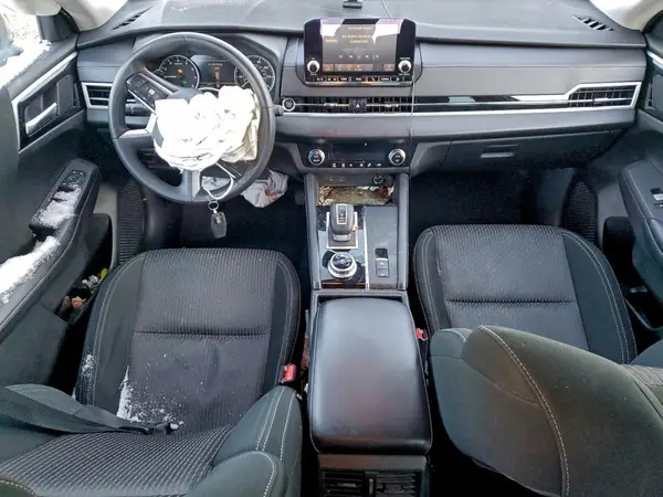 JA4J3TA84PZ008281 2023 MITSUBISHI OUTLANDER - Image 8