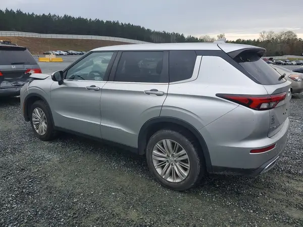 JA4J3TA86NZ018999 2022 MITSUBISHI OUTLANDER - Image 2