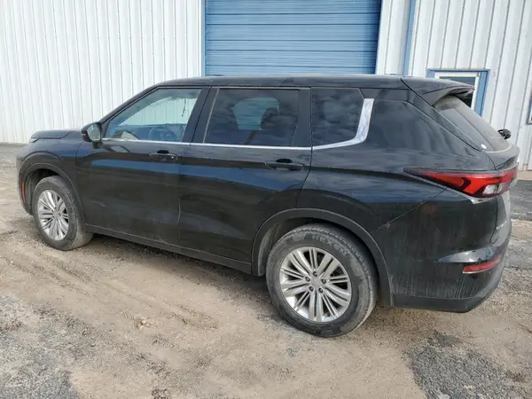 JA4J3TA86NZ039836 2022 MITSUBISHI OUTLANDER - Image 2
