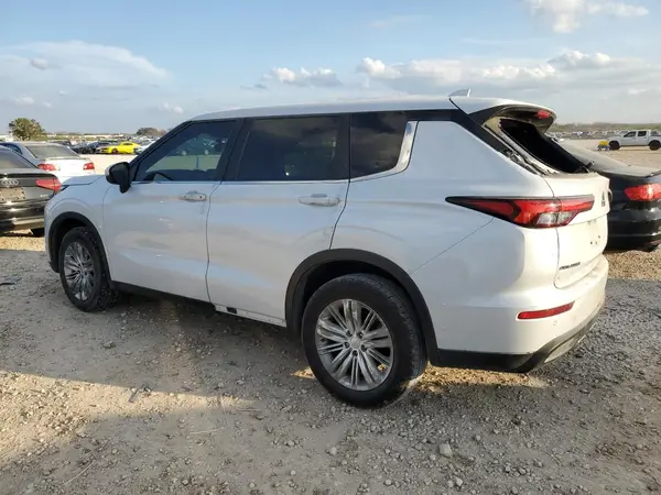 JA4J3TA87NZ045712 2022 MITSUBISHI OUTLANDER - Image 2