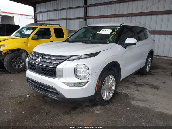 JA4J3TA88NZ014730 2022 MITSUBISHI OUTLANDER - Image 2