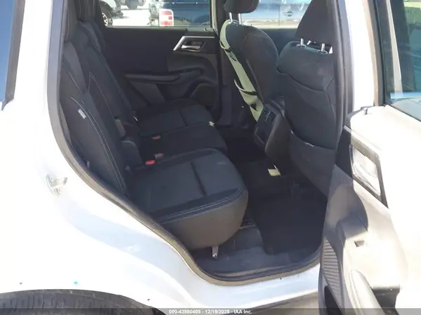 JA4J3TA88NZ025680 2022 MITSUBISHI OUTLANDER - Image 8