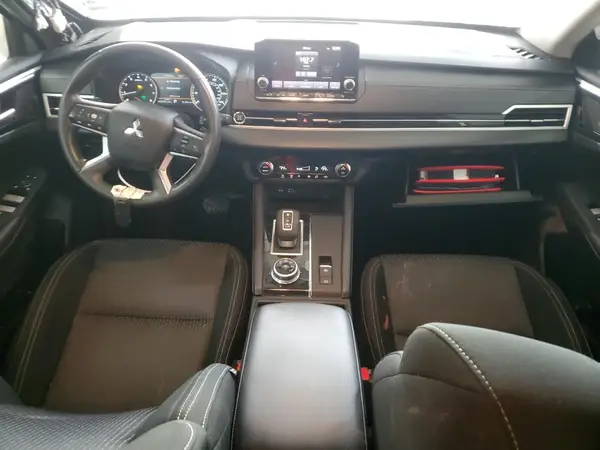 JA4J3TA88PZ015735 2023 MITSUBISHI OUTLANDER - Image 8