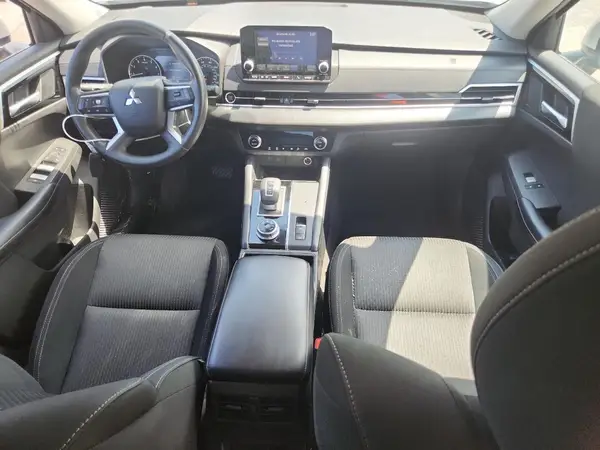 JA4J3TA89PZ008728 2023 MITSUBISHI OUTLANDER - Image 8