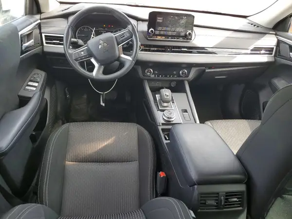 JA4J3TA8XPZ015168 2023 MITSUBISHI OUTLANDER - Image 8