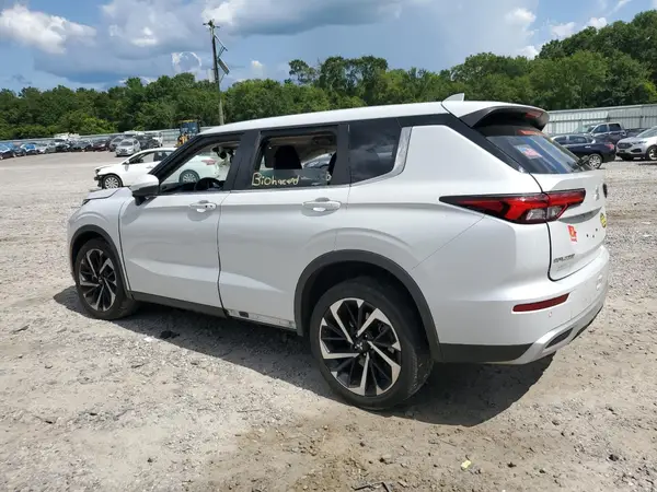 JA4J3UA80PZ025679 2023 MITSUBISHI OUTLANDER - Image 2