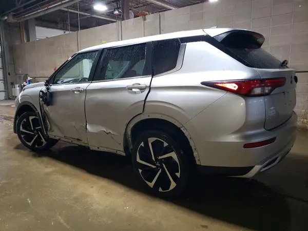 JA4J3UA80PZ032048 2023 MITSUBISHI OUTLANDER - Image 2