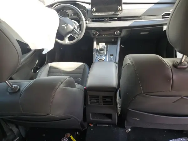JA4J3UA80PZ043955 2023 MITSUBISHI OUTLANDER - Image 8
