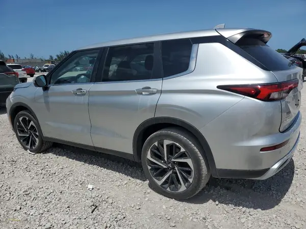 JA4J3UA80PZ056608 2023 MITSUBISHI OUTLANDER - Image 2