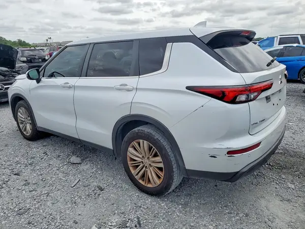 JA4J3UA80RZ014300 2024 MITSUBISHI OUTLANDER - Image 2