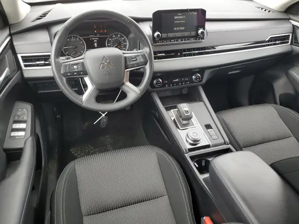 JA4J3UA80RZ067143 2024 MITSUBISHI OUTLANDER - Image 8