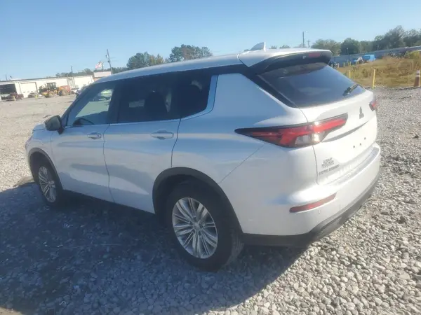 JA4J3UA80RZ078840 2024 MITSUBISHI OUTLANDER - Image 2