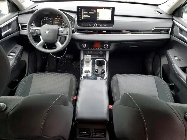 JA4J3UA80SZ018725 2025 MITSUBISHI OUTLANDER - Image 8
