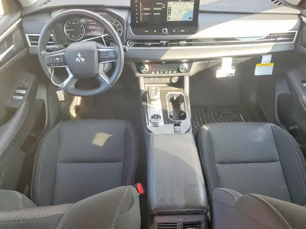 JA4J3UA80SZ055435 2025 MITSUBISHI OUTLANDER - Image 8