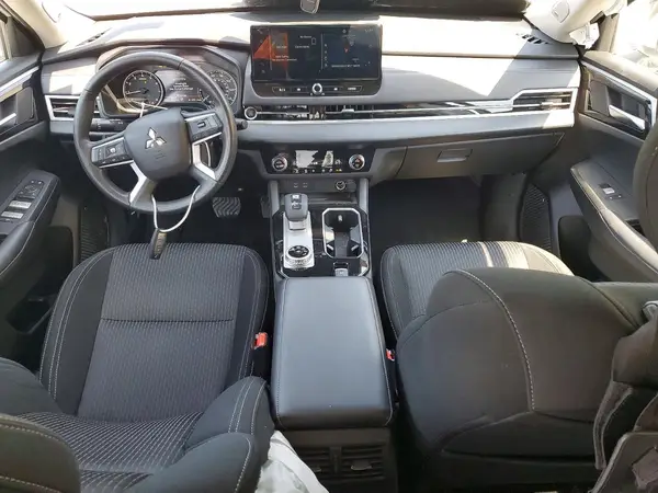 JA4J3UA80SZ056715 2025 MITSUBISHI OUTLANDER - Image 8